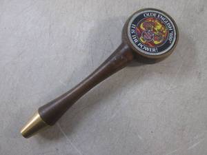 lot 31 image: (FS) Olde English 800 It Is The P...