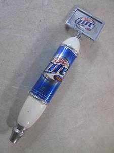 lot 33 image: (FS) Miller Lite Beer Tap Handle 14...