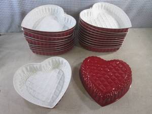 lot 92 image: (EW3) 21 Heart Shaped Metal Cake Pa...