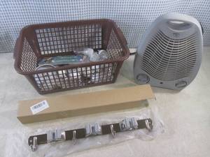 lot 94 image: (CS) Fan, LED Light Bulbs and Organ...