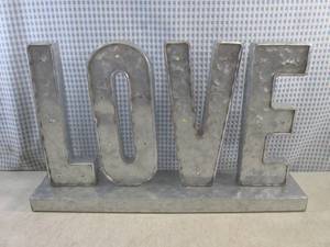 lot 98 image: (FS) Metal Lightup LOVE Decor Works...