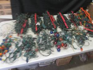lot 145 image: (EW3) Assortment of Vintage Christm...