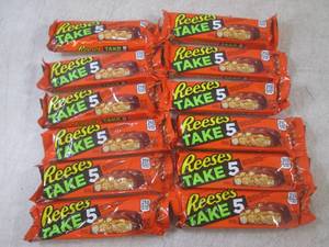 lot 220 image: (B-1) 12 Reeses Take 5 Candy Bars P...