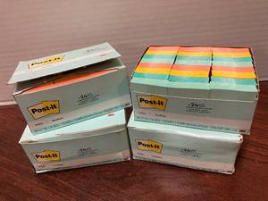 lot 142 image: Small Post-It Notes