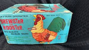 lot 68 image: Vintage Battery-Operated Brewster the Rooster Toy