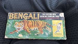 lot 69 image: Vintage Bengal Howling Tiger Toy with Original Box