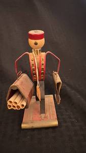 lot 86 image: Vintage Wooden Bellboy Figurine Card Holder with Newspaper Design