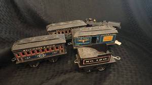 lot 98 image: Antique Train Car Set with Baltimore & Ohio and U.S.R.R. Express Baggage