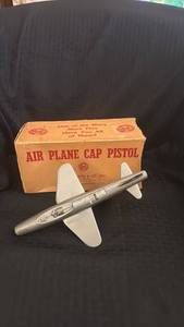 lot 119 image: Vintage Air Plane Cap Pistol in Original Box