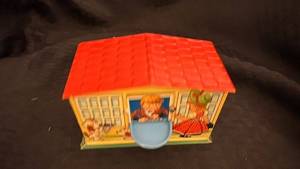 lot 129 image: Vintage Tin Litho House Coin Bank with Key