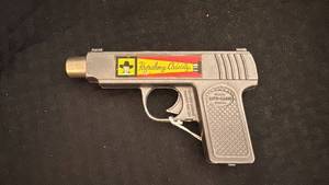 lot 161 image: Vintage Hubley Automatic Cap Gun Toy