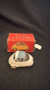lot 176 image: Vintage Velam Isetta Quiralu Toy Car with Original Box