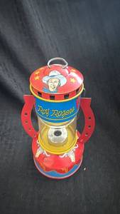 lot 195 image: Vintage Roy Rogers Toy Lantern with Rustic Character