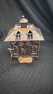 lot 239 image: Vintage Cast Iron House-Shaped Coin Bank
