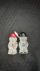 lot 251 image: Pair of Glass Clown Figurine Salt and Pepper Shakers with Wear