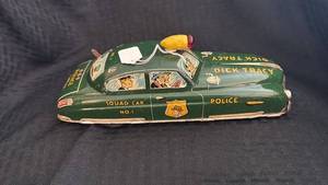 lot 278 image: Vintage Dick Tracy Tin Toy Car with Police Design