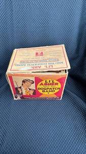 lot 312 image: Vintage Lil Abner and His Dogpatch Band Tin Toy Set