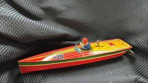 lot 351 image: Vintage Tin Toy Speedboat with Wind-Up Mechanism