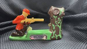 lot 366 image: Vintage Cap Gun Toy with Hunter and Dog Design