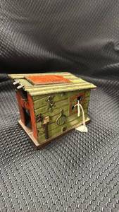 lot 370 image: Antique Cast Iron Mechanical Bank with Paint Loss