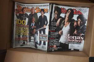 lot 22 image: Large Collection of Vintage Rolling Stone Magazines