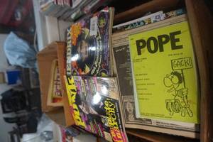 lot 32 image: Large Collection of Vintage Punk and Rock Themed Magazines