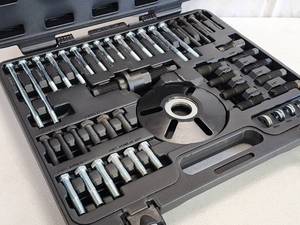 lot 169 image: Maddox Harmonic Balancer Puller  Installer Set