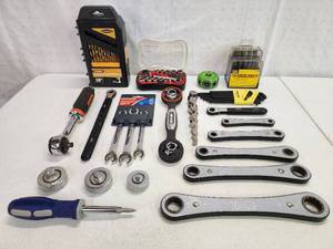 lot 245 image: Assorted Garage Tools and Accessories