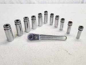 lot 89 image: Snap-On 38 Socket Wrench set with wrench