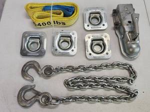 lot 183 image: Assorted Towing Accessories