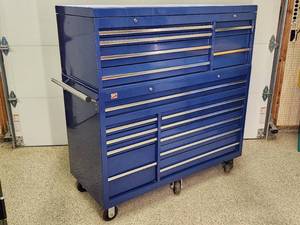 lot 151 image: 16 Drawer Rolling Tool Chest