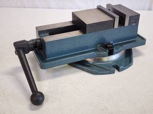 lot 167 image: Awesome Drill Press Vise