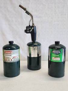 lot 282 image: Small Propane Torch with Additional Tanks