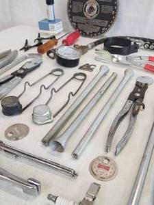 lot 227 image: Assorted Mechanics Hand Tools