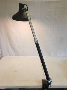 lot 317 image: Workbench Shop Light