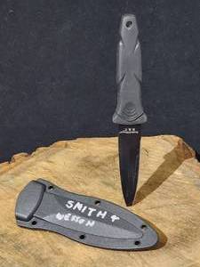 lot 136 image: GERBER Boot Knife