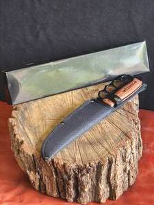 lot 142 image: Trench Raider Hand Grip Knife