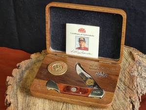 lot 103 image: MAC TOOL Commemorative Kenny Bernstein Locking Blade Knife