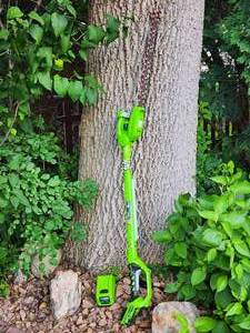 lot 363 image: Green Works Cordless Hedge Trimmer
