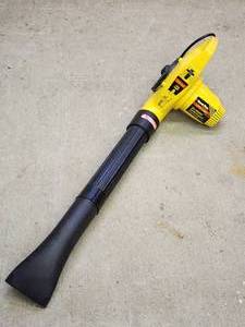 lot 299 image: Yard Pro Electric Leaf Blower