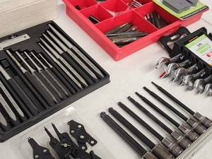 lot 397 image: Assorted Mechanics Hand Tools