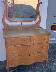 lot 23 image: Wooden Dresser with Mirror