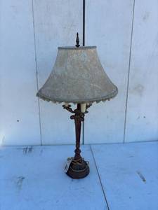 lot 25 image: Desk Lamp with Shade