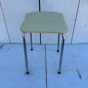 lot 30 image: Footstool
