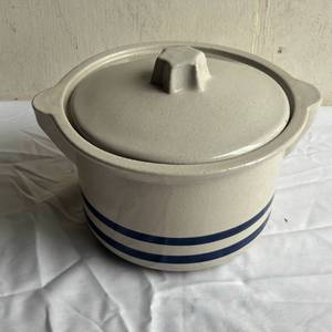 RAP.CO Roseville Ohio USA Crock with Lid 7"