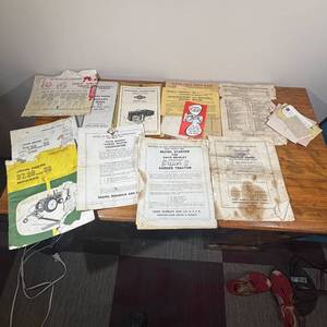 lot 82 image: Lot Owners Manuals - John Deere Hoes and Mowers Misc