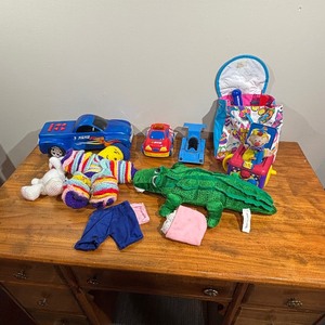 lot 113 image: Lot of Misc. Toys