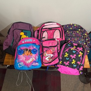 lot 118 image: Lot of 5 Backpacks