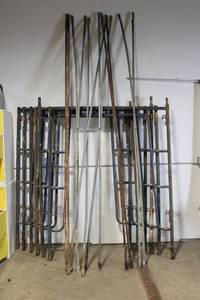lot 1 image: Set of Metal Scaffold Frames and Cross Braces