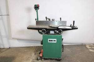 lot 4 image: Rikon 6 Jointer Model 20-110